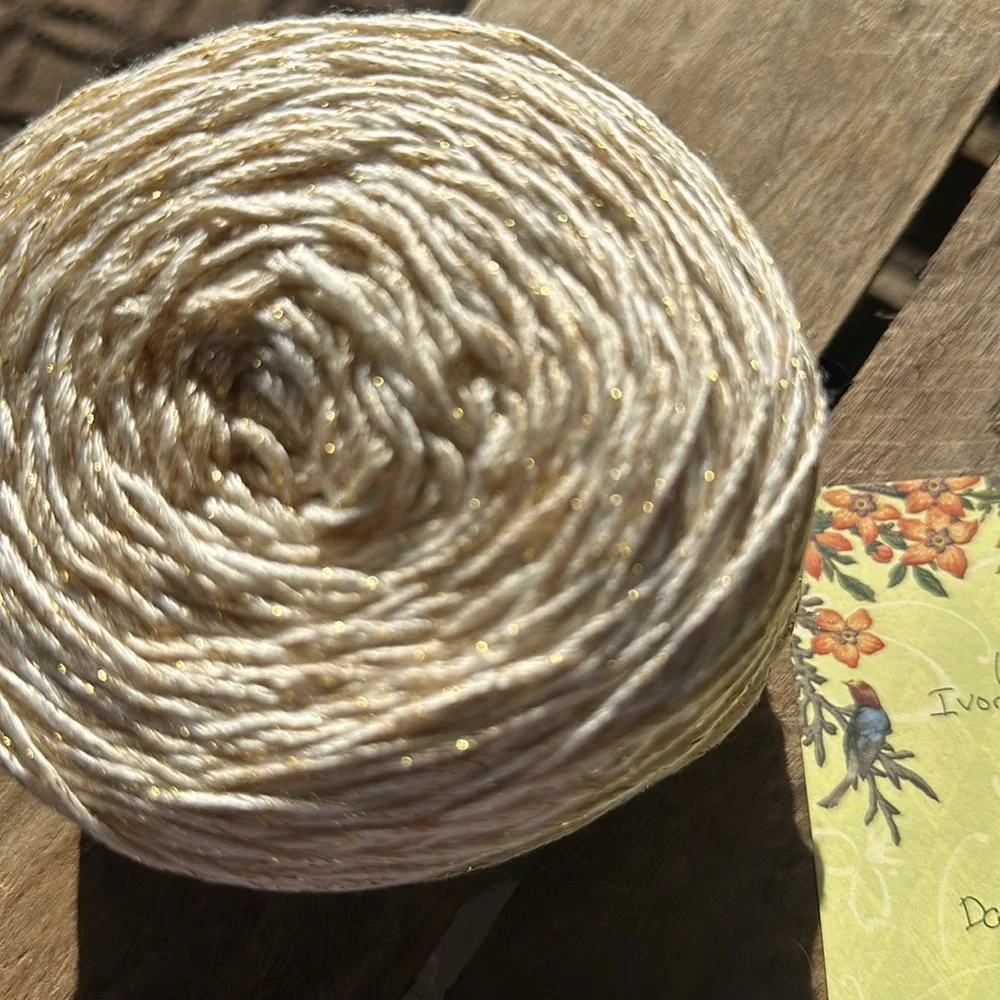 Luxury Blue Heron Rayon Metallic yarn - Picture 2 of 7